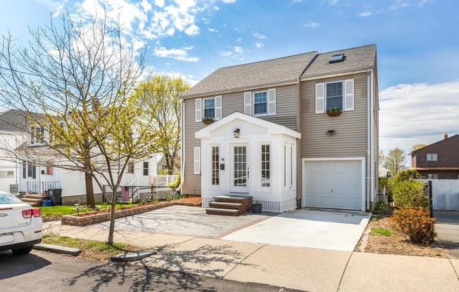 3 beds, 2.5 baths, 1,844 sqft, $4,295