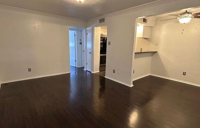1 bed, 1 bath, 600 sqft, $900, Unit 203