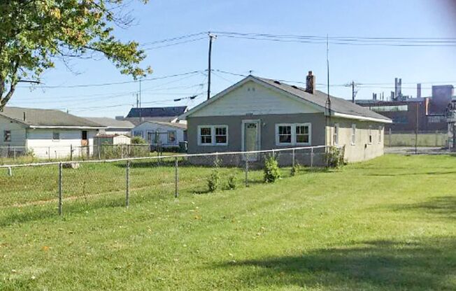 4 Bedroom / 2 Bath near park
