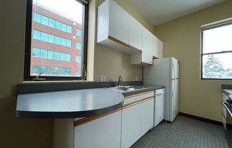 1 bed, 1 bath, 800 sqft, $1,895