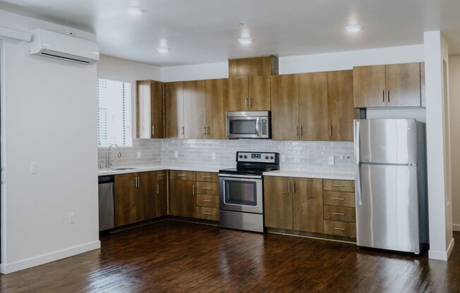 2 beds, 2 baths, 1,085 sqft, $2,110, Unit R102