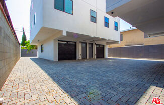 2206 Hauser Blvd