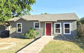 Cozy Home in Harvard Place/ Eastlawn