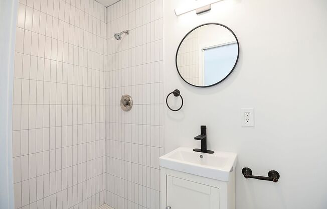 Studio, 1 bath, 214 sqft, $1,250, Unit 220