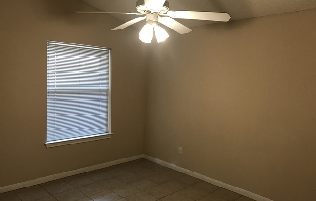 3 beds, 2 baths, $1,695