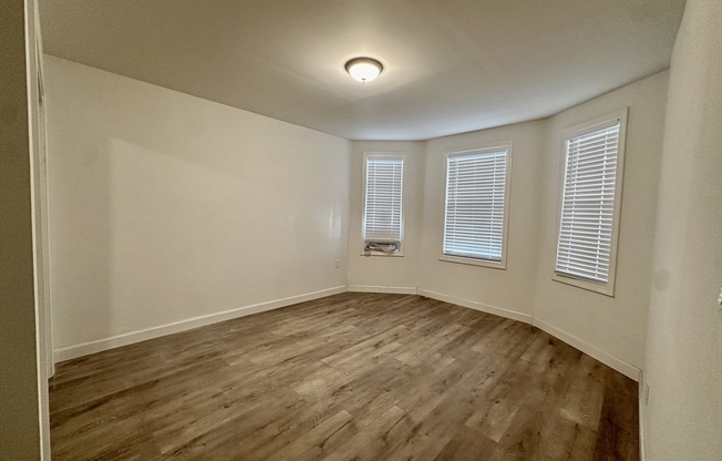 3 beds, 2 baths, 1,000 sqft, $3,000, Unit 1