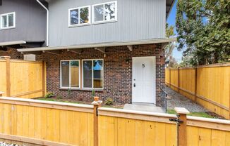 Lynnwood Townhomes