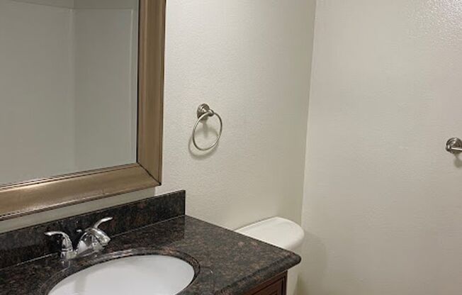 2 beds, 1 bath, $2,495, Unit 142
