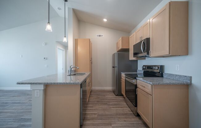 1 bed, 1 bath, 770 sqft, $1,275