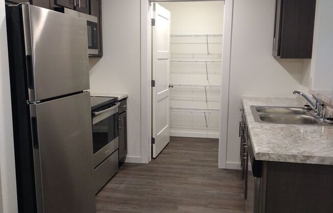 1 bed, 1 bath, 763 sqft, $1,325