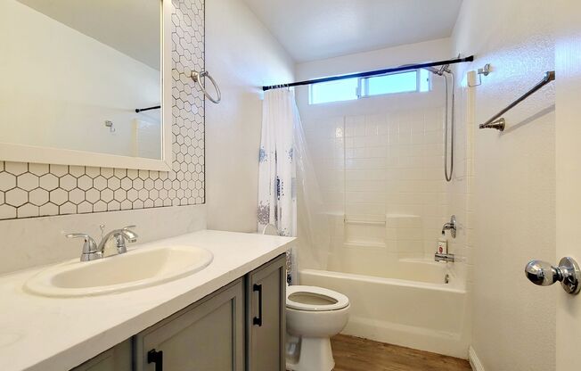 3 beds, 2.5 baths, $1,950