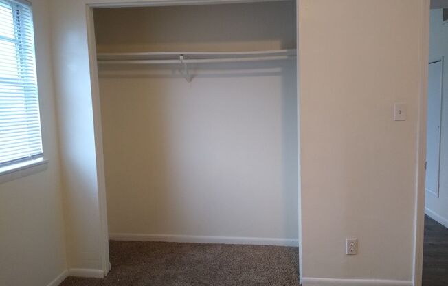 2 beds, 1 bath, 675 sqft, $723, Unit 440 Arter-Unit 16