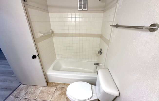 1 bed, 1 bath, $995, Unit 224
