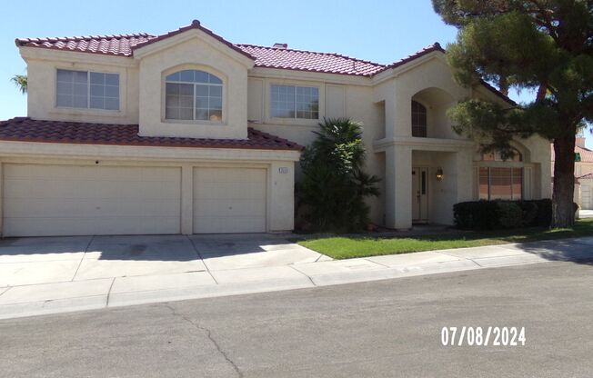 Desert Shores Beauty is like living in your own personal suite!