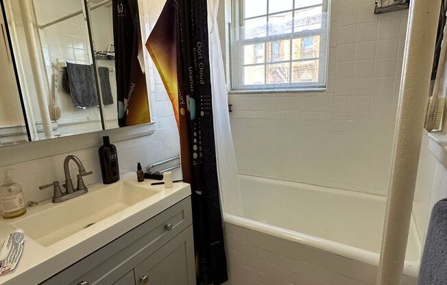 1 bed, 1 bath, 550 sqft, $2,450, Unit 207