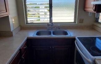Hidden Gem Location ... Secured 1 bedroom!