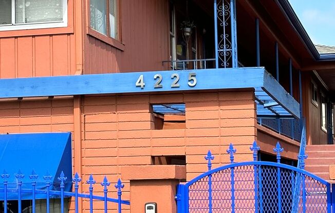 4225 KANSAS STREET