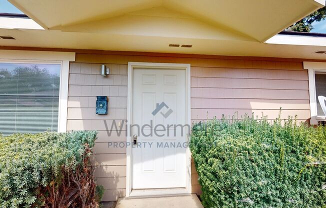 2 beds, 1 bath, 864 sqft, $1,195