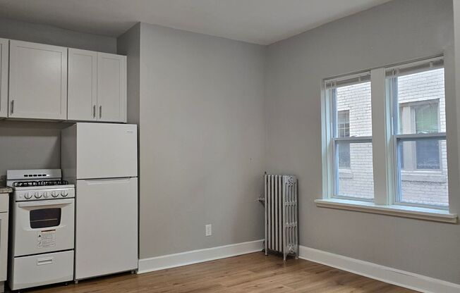 Studio, 1 bath, $745, Unit 208