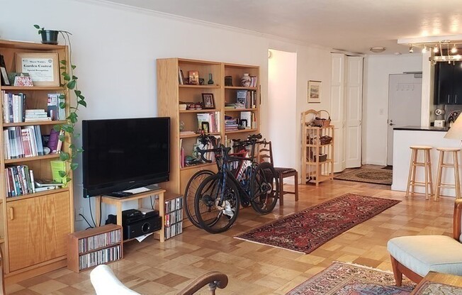 1 bed, 1 bath, 802 sqft, $3,150, Unit 5H