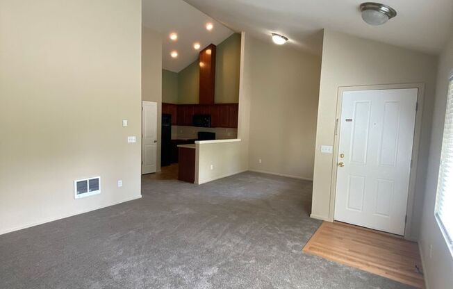 2 beds, 1 bath, $1,900