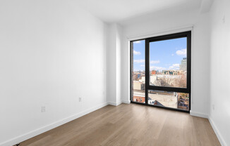 2 beds, 2 baths, $5,200, Unit 703