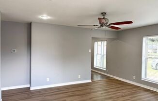 2 Bedrooms / 1 Bathroom