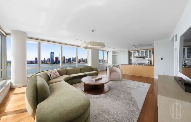 3 beds, 4.5 baths, 2,097 sqft, $20,000, Unit 21F