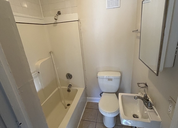 1 bed, 1 bath, 600 sqft, $1,500, Unit 304