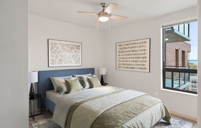 1 bed, 1 bath, 737 sqft, $2,000, Unit 914