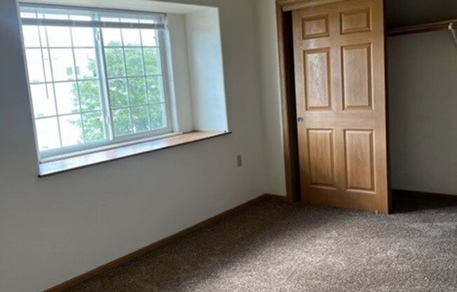 3 beds, 2 baths, 1,328 sqft, $1,955, Unit 54682