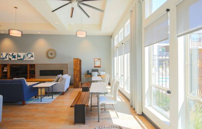 3 beds, 2 baths, 1,263 sqft, $1,930, Unit 243