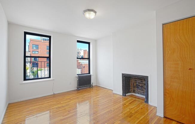 Studio, 1 bath, $3,600, Unit 15
