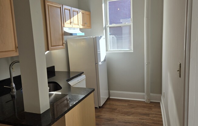 3 beds, 1 bath, $3,480, Unit 1