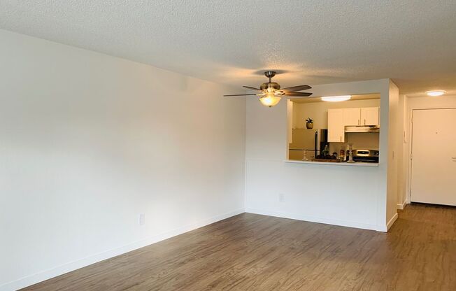 2 beds, 1.5 baths, 950 sqft, $2,300, Unit 201