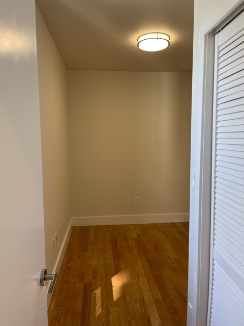 2 beds, 1 bath, $4,199, Unit 2C