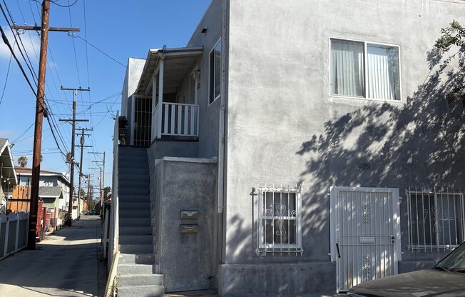 223 5 EAGLE AVE LONG BCH