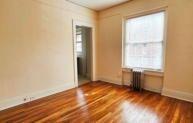 2 beds, 2 baths, 775 sqft, $1,975, Unit 210