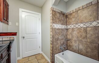 3 beds, 1 bath, $1,395