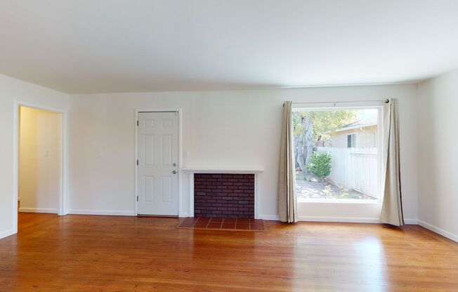 Updated 3 bedroom home, backyard, washer/dryer, great location!