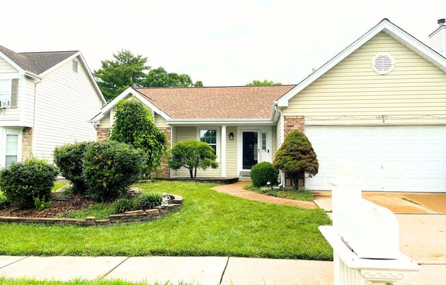 Stunning 3 Bed 3 Bath Ranch In Chesterfield Farms Neighborhood! Subdivision Pool!