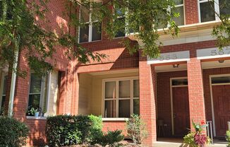 Beautiful 2-Bedroom Half Off 1st Month