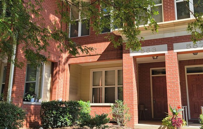 Beautiful 2-Bedroom Half Off 1st Month