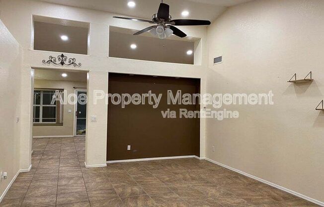 870 N MADRID LN