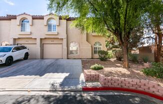 Charming 3-Bedroom Townhome in Stone Canyon, Henderson!