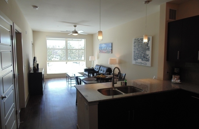 1 bed, 1 bath, 698 sqft, $2,400, Unit #6319