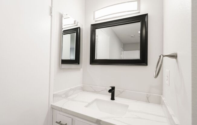 1 bed, 1 bath, 695 sqft, $1,748, Unit 321