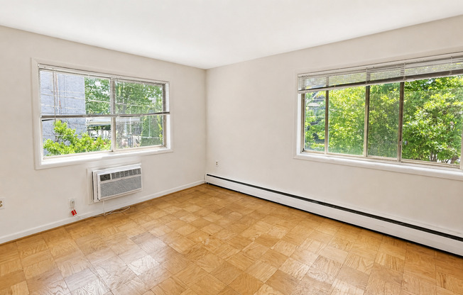 Studio, 1 bath, 368 sqft, $1,595, Unit 111