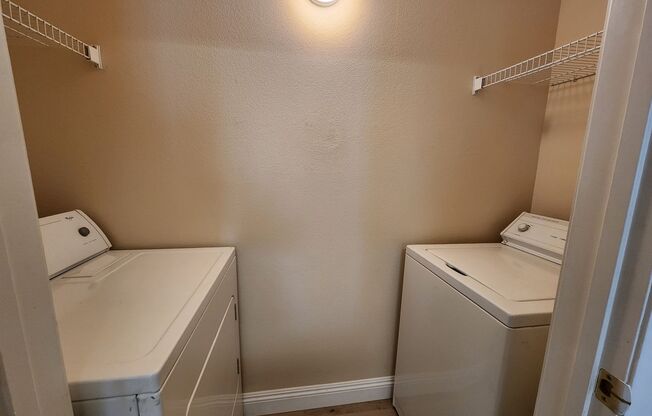 2 beds, 2 baths, $1,400, Unit Unit #1009