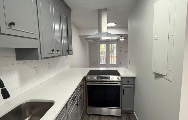 2 beds, 1.5 baths, $1,550